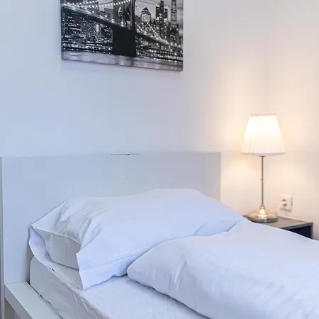 Spacious 2Br Apt -Near Wiener Stadthalle Burggassewiener Well Located Viena Exterior foto
