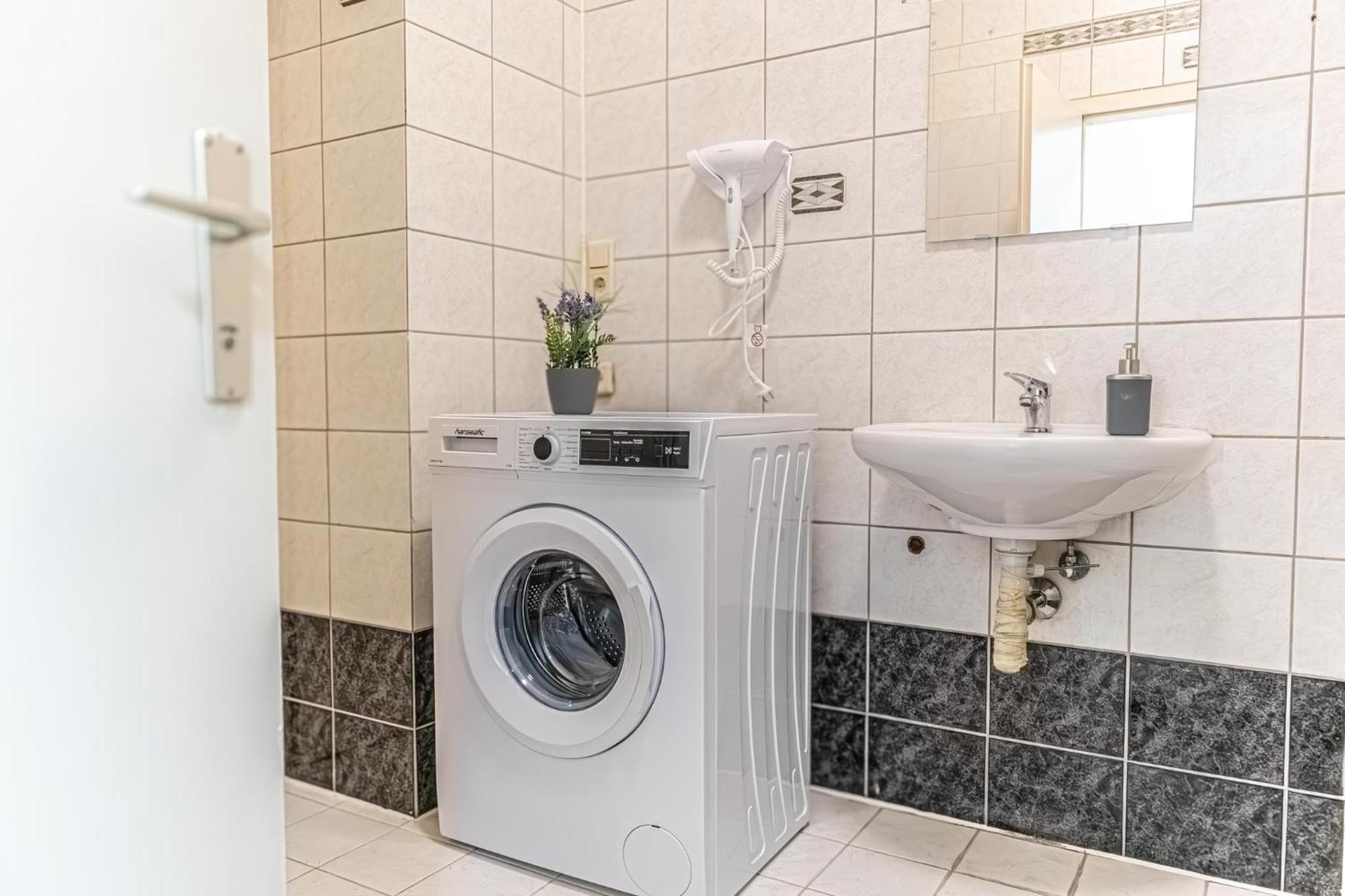 Apartamento Spacious 2br -near Wiener Stadthalle Burggassewiener Well Located