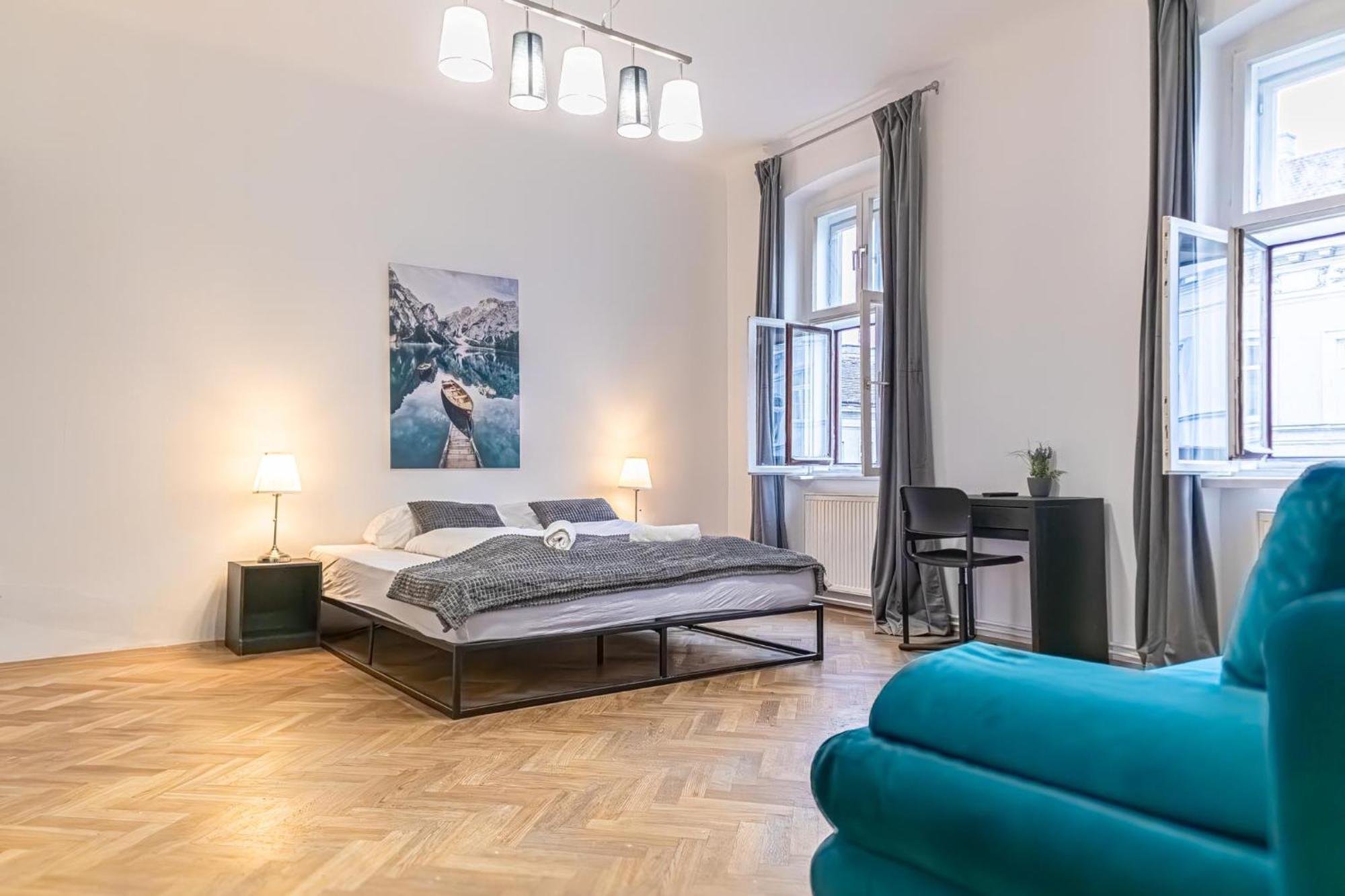 Spacious 2br -near Wiener Stadthalle Burggassewiener Well Located Apartamento *