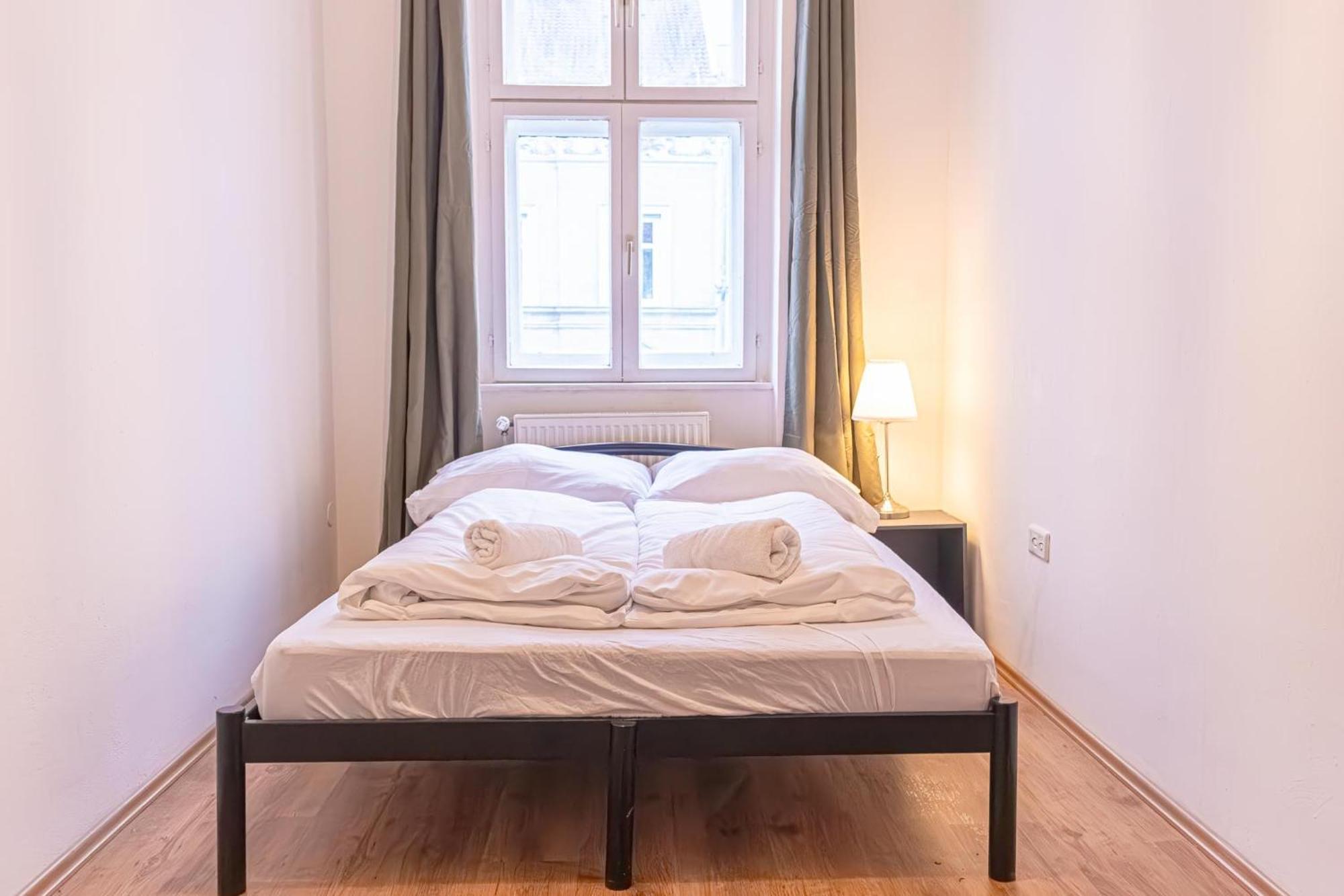 Apartamento Spacious 2br -near Wiener Stadthalle Burggassewiener Well Located