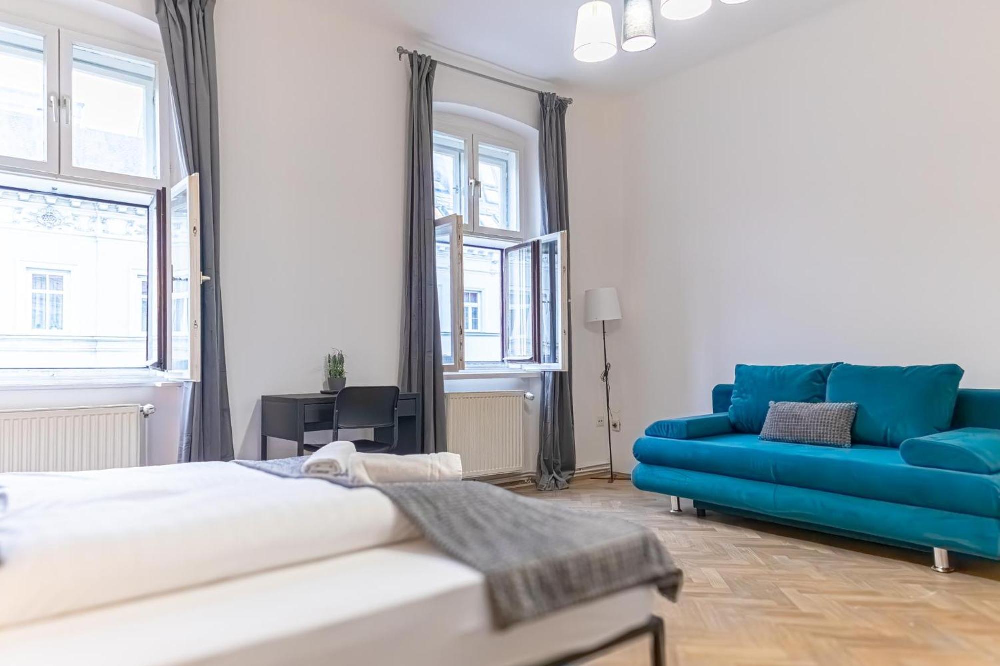 Spacious 2br -near Wiener Stadthalle Burggassewiener Well Located Viena